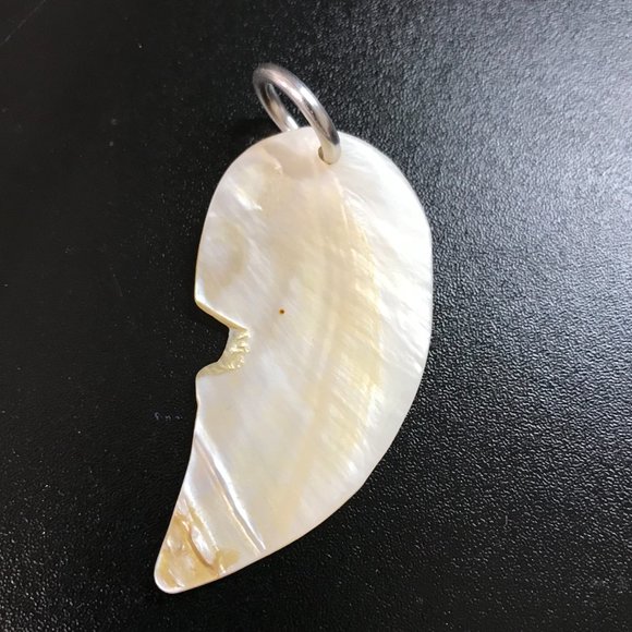 Mother of Pearl Leaf Pendant - Picture 2 of 2